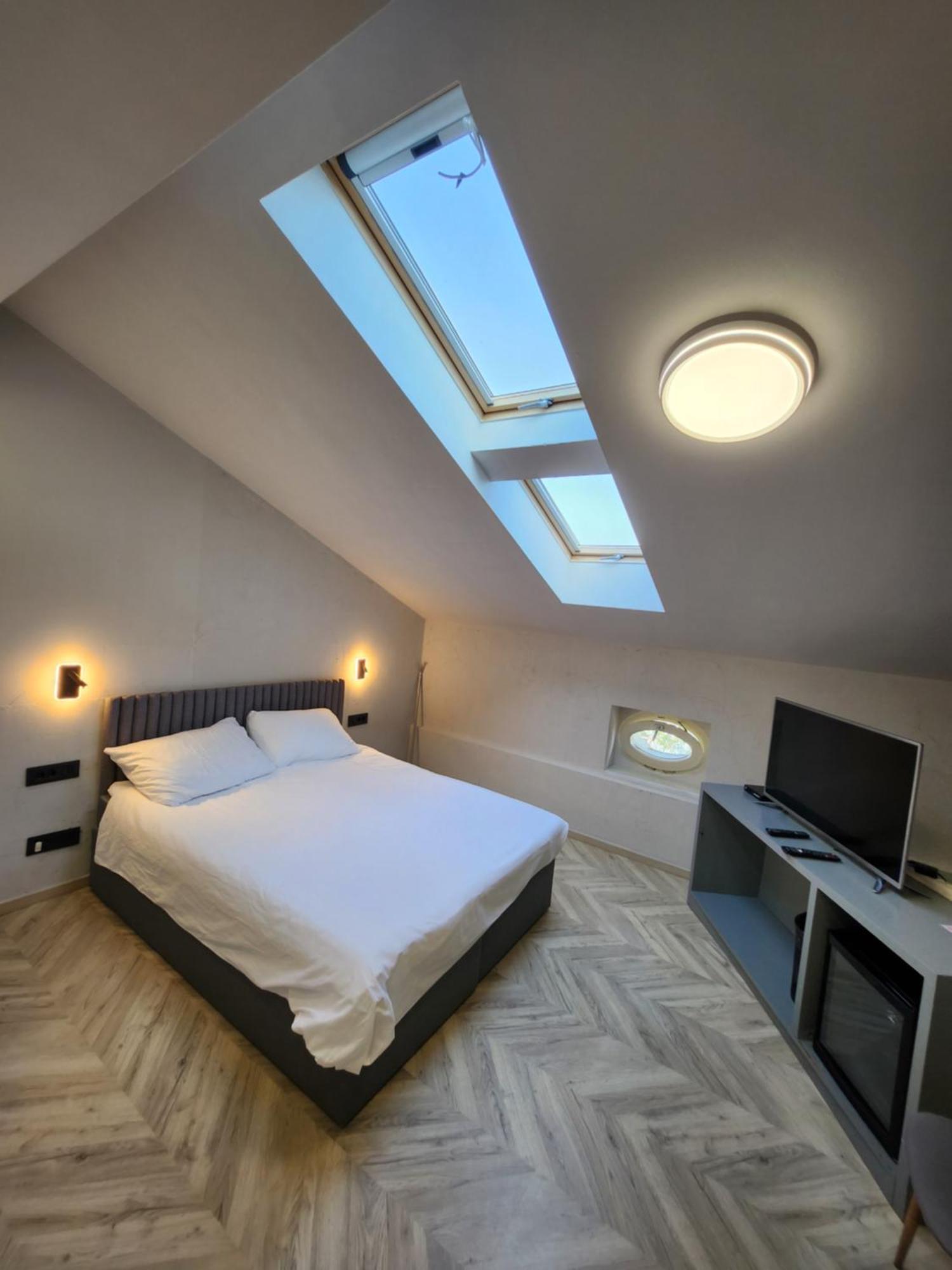 Hotel Amfiteatar 3*