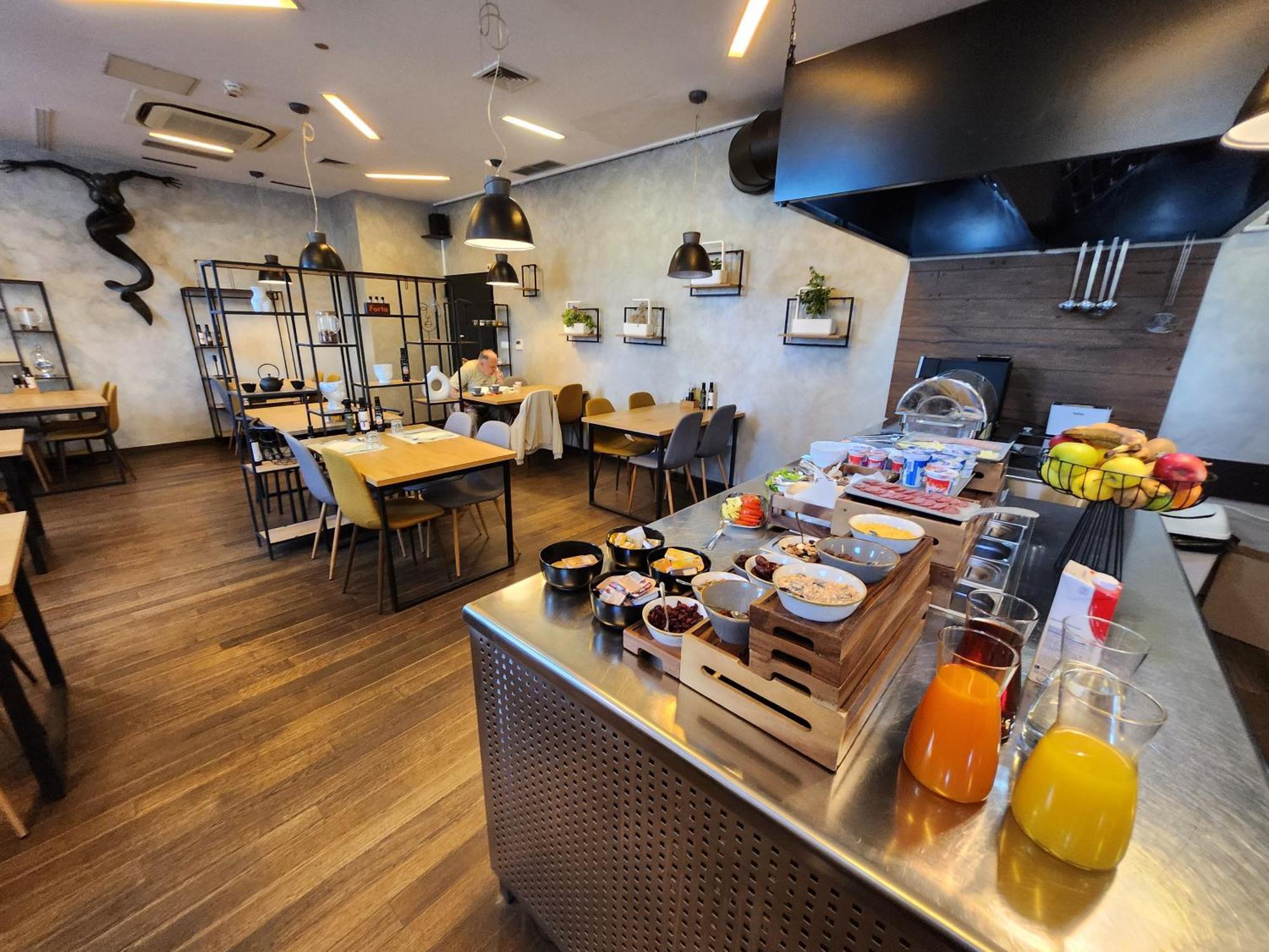 Hotel Amfiteatar 3*